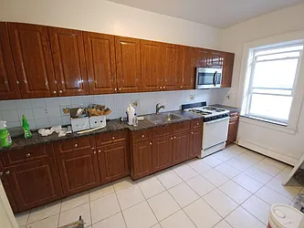 Rented by Halvatzis Realty