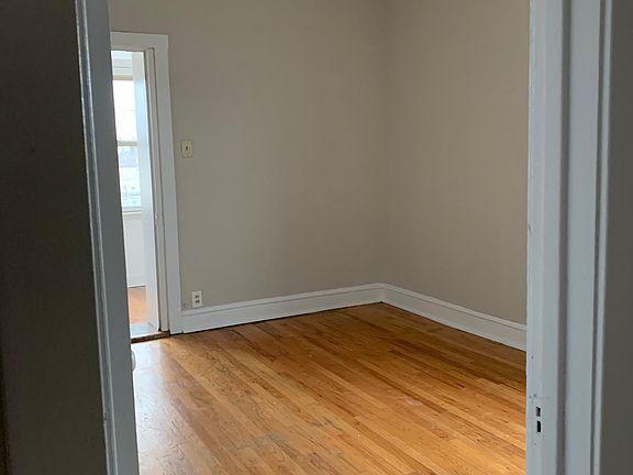 5th image of 6338 N Mozart St