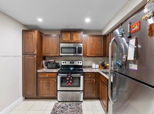 8401 W Sample Rd APT 28, Pompano Beach, FL 33065