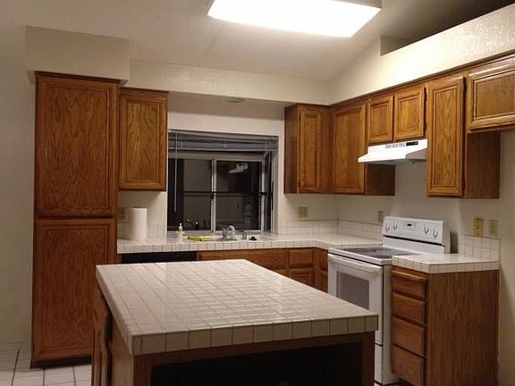 Kitchen with Island