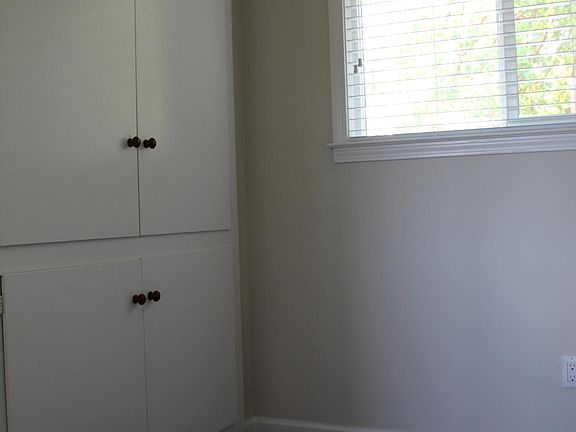 5th image of 733 Cherry St #15