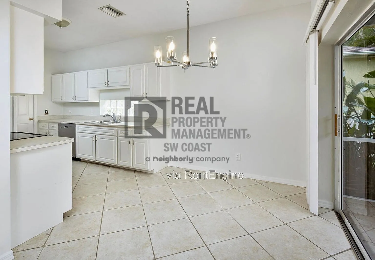 3 bed, 2.0 bath, 1208 sqft, $2,250 — Photo 2