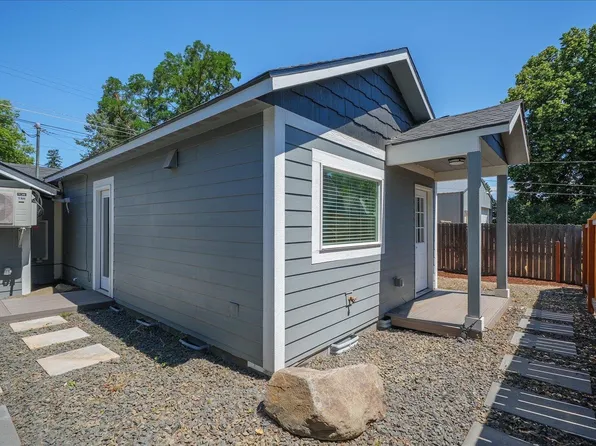 2203 E Glass Ave, Spokane, WA 99207
