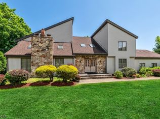 81 Columbus Ave, Totowa, NJ
