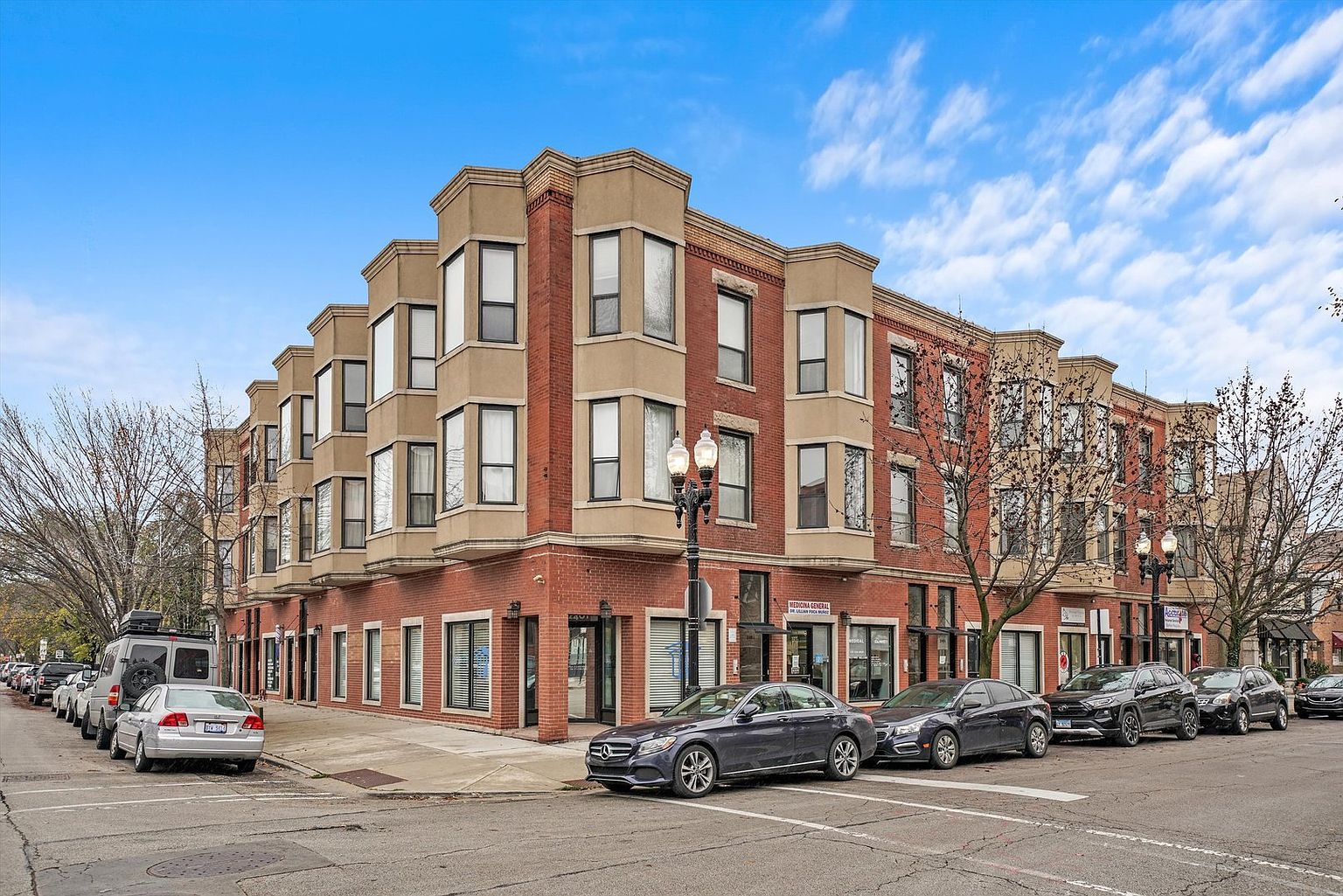 2401 S Oakley Ave Chicago, IL, 60608 - Apartments for Rent | Zillow