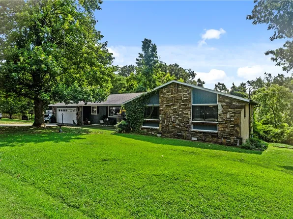 9732 Palomino Dr, Rogers, AR 72758