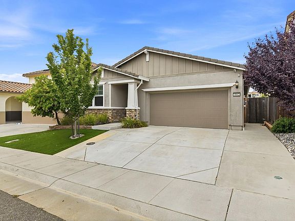 3rd image of 4842 Rockrose Dr