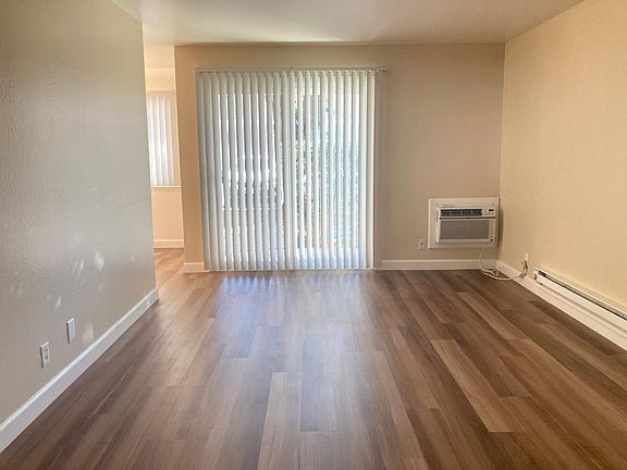2nd image of 407 Acalanes Dr #4
