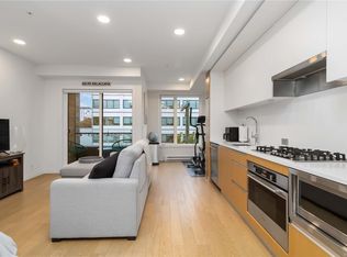 1033 Cook St #409, Victoria, BC V8V3K9