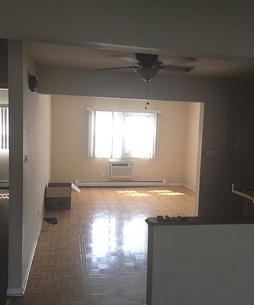 5th image of 5641 Saint James Ct APT 2E