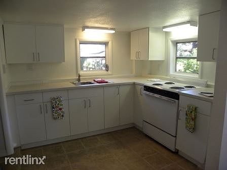 2nd image of 3107 S Crystal Lake Dr