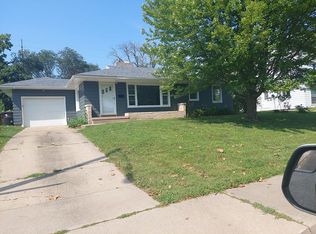 417 W Knoll Crest Dr, Peoria, IL 61614