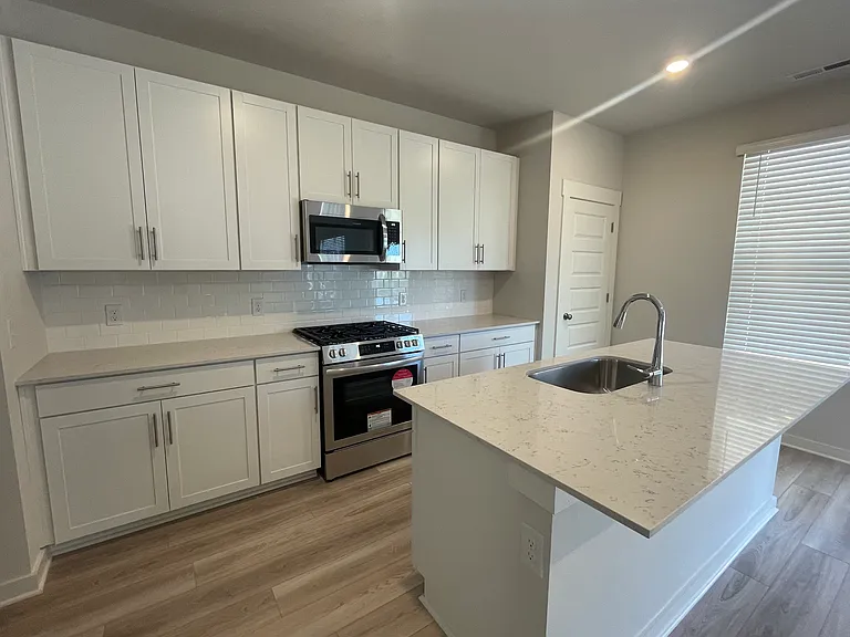 2458 Williams Ridge Dr — Photo 36