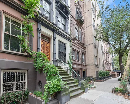 Rented by Corcoran | media 21