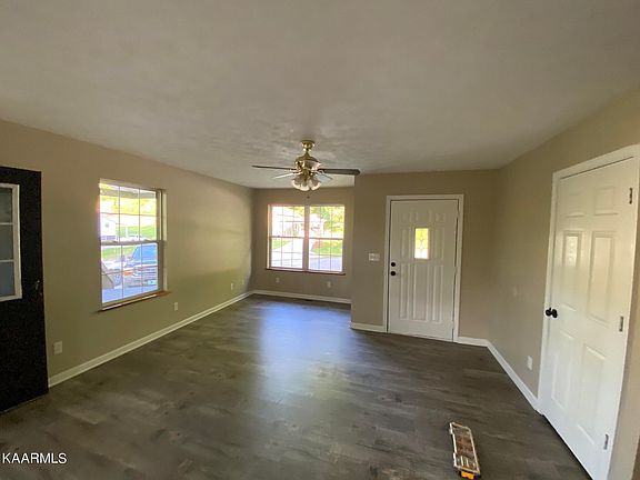 2nd image of 652 Hill St