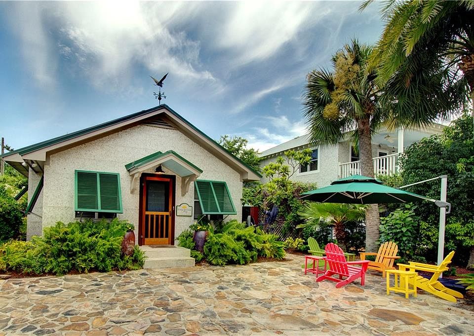 1st image of 409 Beach Dr