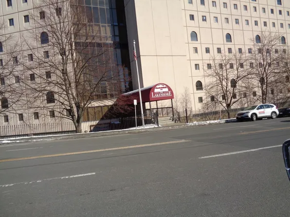 65 Lake Ave APT 526, Worcester, MA 01604