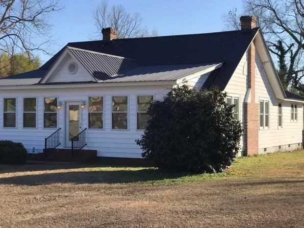 104 SE Railroad Ave, Saint George, SC 29477