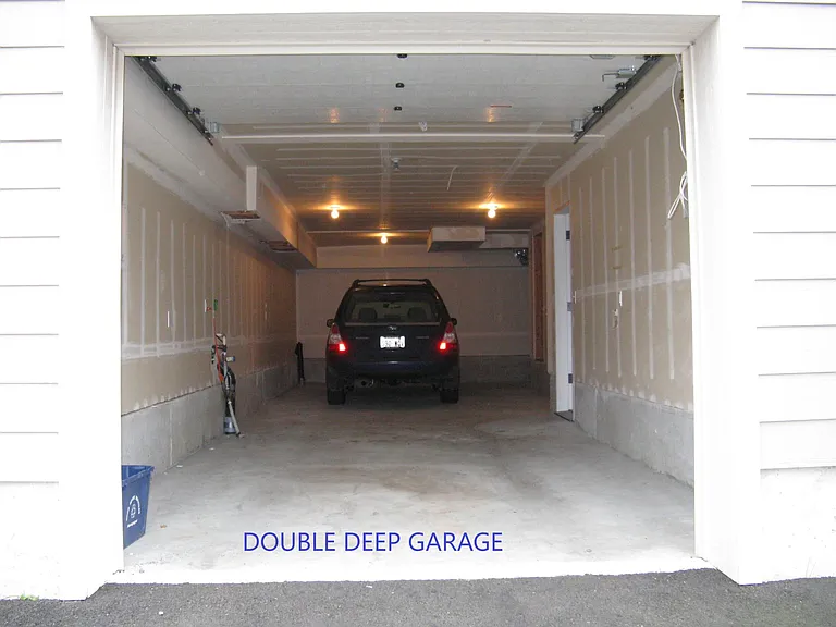 Very large garage with opener