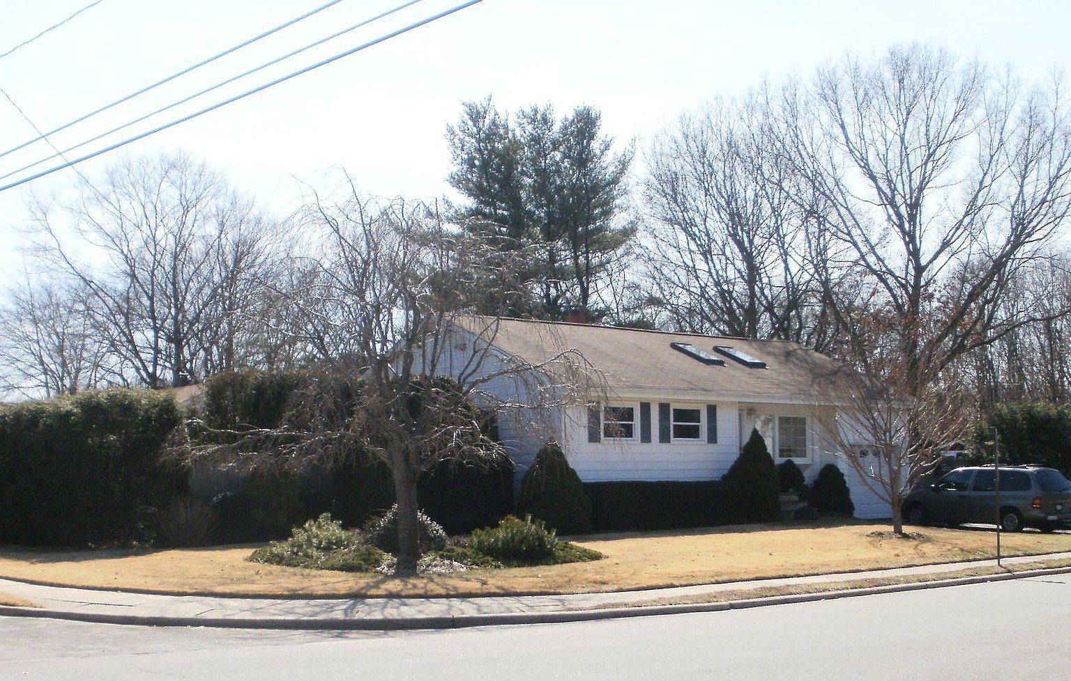 158 E Farmingdale St, Islip Terrace, NY 11752 Zillow