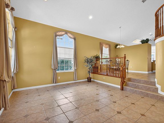 5th image of 2008 Reston Circle