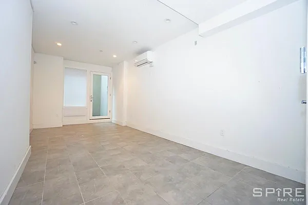 Rented by Spire Group | media 22