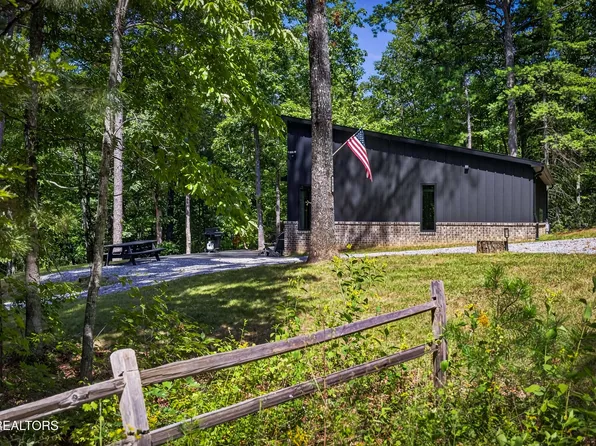 6640 Flats Rd, Tallassee, TN 37878