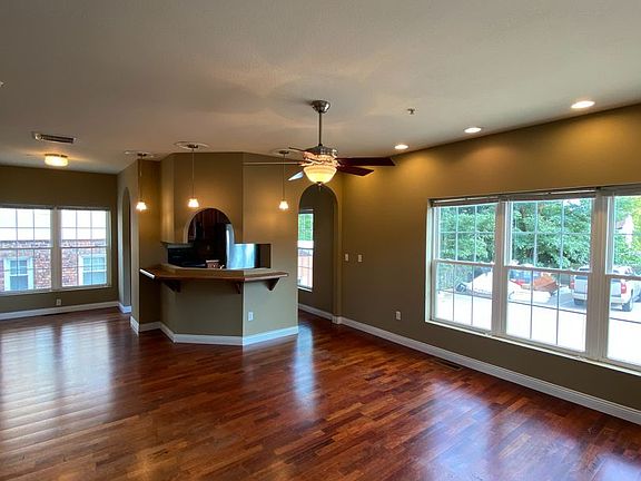 2nd image of 1310 Rosemary Ln #102