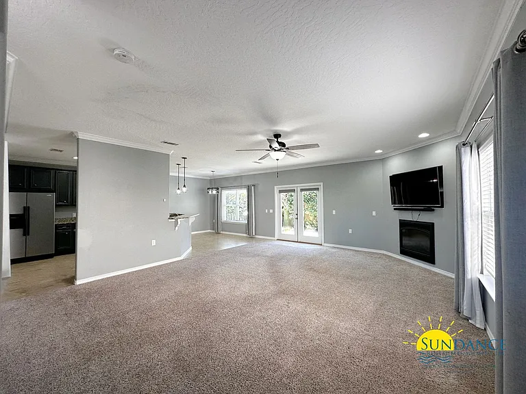 1588 Venice Ave — Photo 3