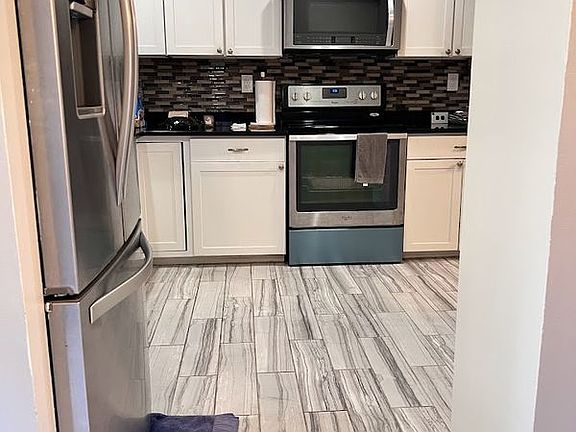2nd image of 7134 Ora Glen Ct