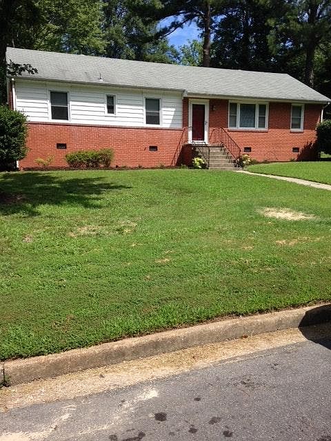 1st image of 1902 Greenhurst Dr