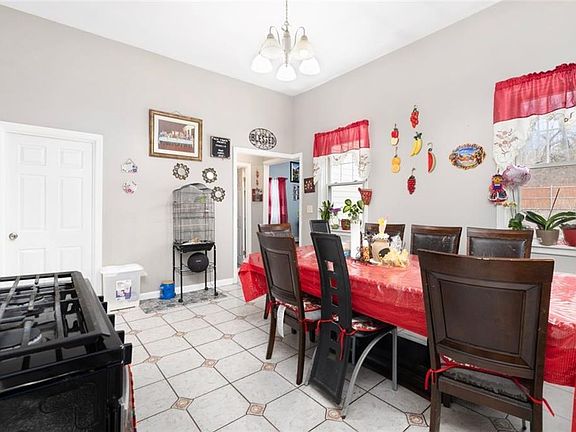 5th image of 683-685 Manton Ave