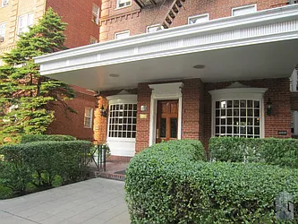 Rented by Skyline Group Real Estate