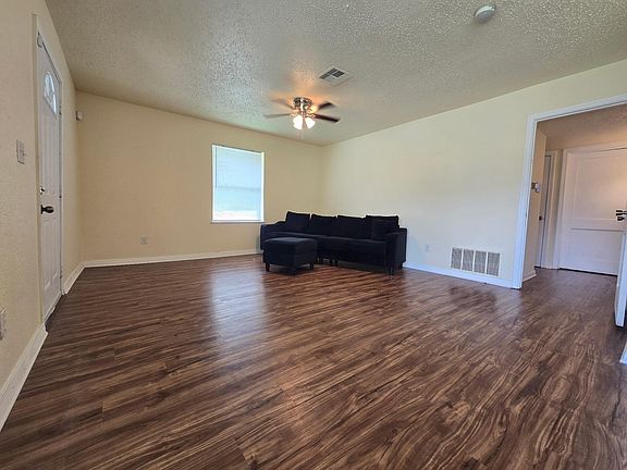 4th image of 5218 Kelso St