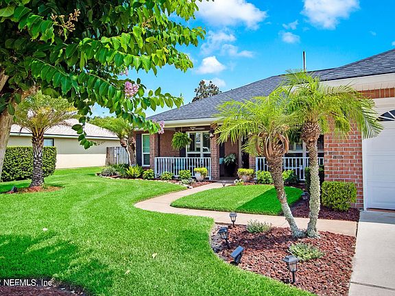 4th image of 213 Carolina Jasmine Ln