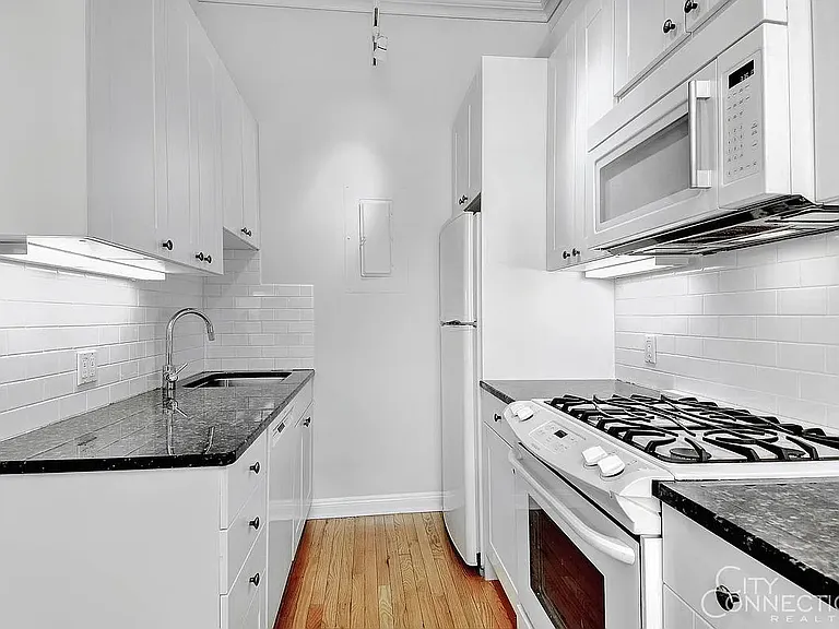 6 E 12th St #2 — Photo 8