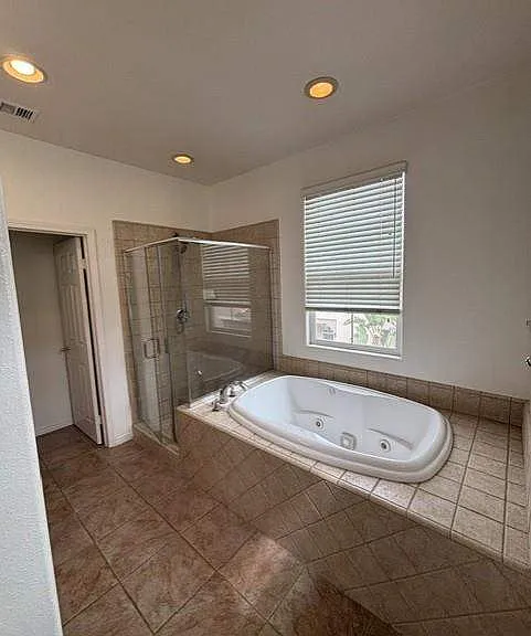 376 Town Forest Ct — Photo 21