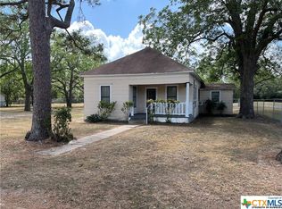 7559 Old Highway Rd, Inez, TX 77968