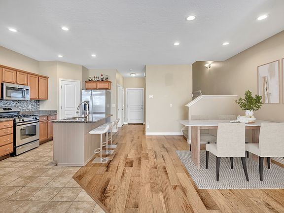 4th image of 2 S 285 W