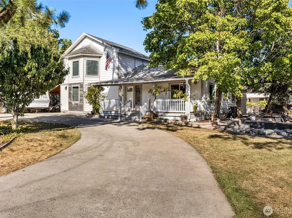 221 N Canyon Road, Yakima, WA 98901