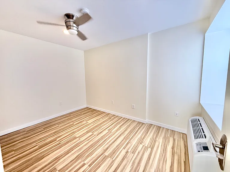 249 S 49th St #115 — Photo 6