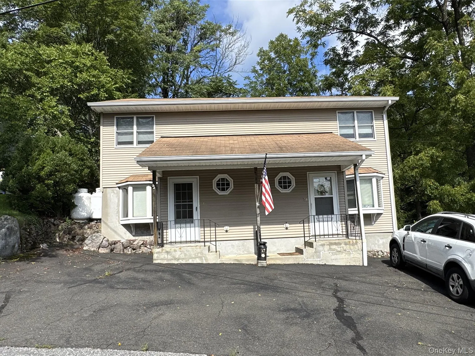 2 bed, 1.5 bath, 1500 sqft, $2,300 — Photo 2