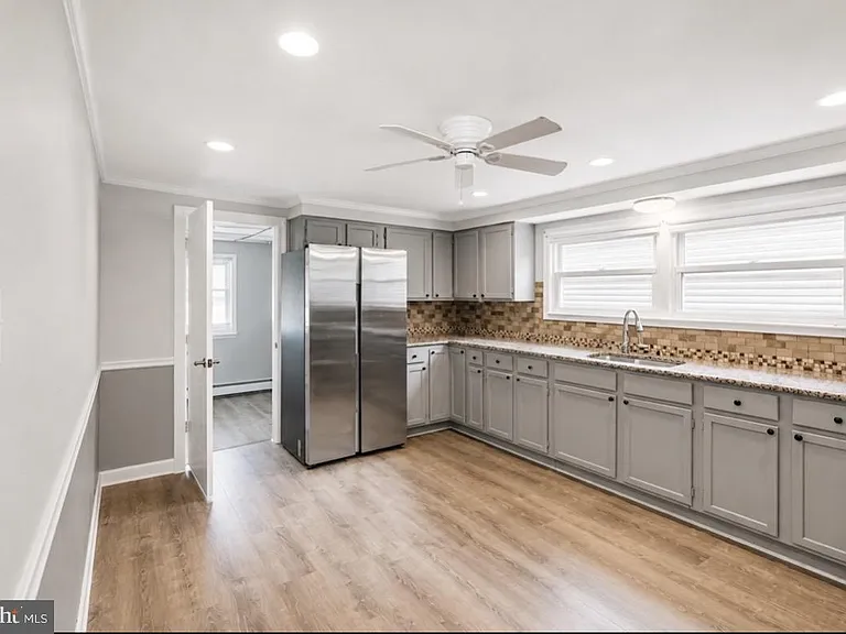 135 Keswick Ave — Photo 5