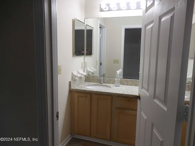 2942 Rockford Falls Dr N — Photo 7