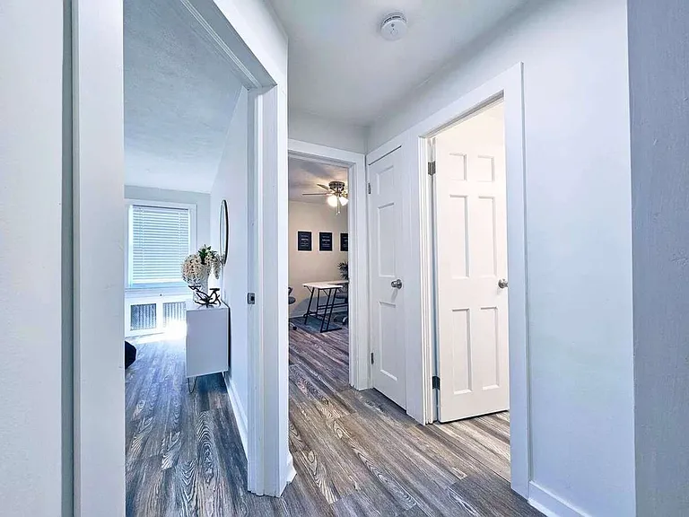 Smartland Colony Apartments | 2809-2949 Van Aken Blvd, Shaker Heights, OH 44120 — Photo 17