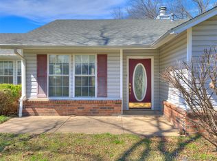 9945 E Northglen, Claremore, OK 74017