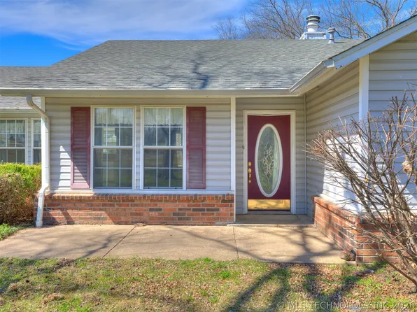 9945 E Northglen, Claremore, OK 74017