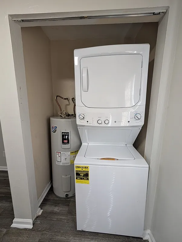 2 bed, 2.0 bath, 800 sqft, $1,000 — Photo 4
