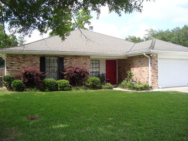 1st image of 106 McAllen Dr