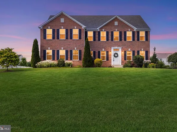 10 Gina Dr, Allentown, NJ 08501